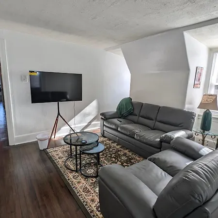 Rooftop Greenehouse Suite